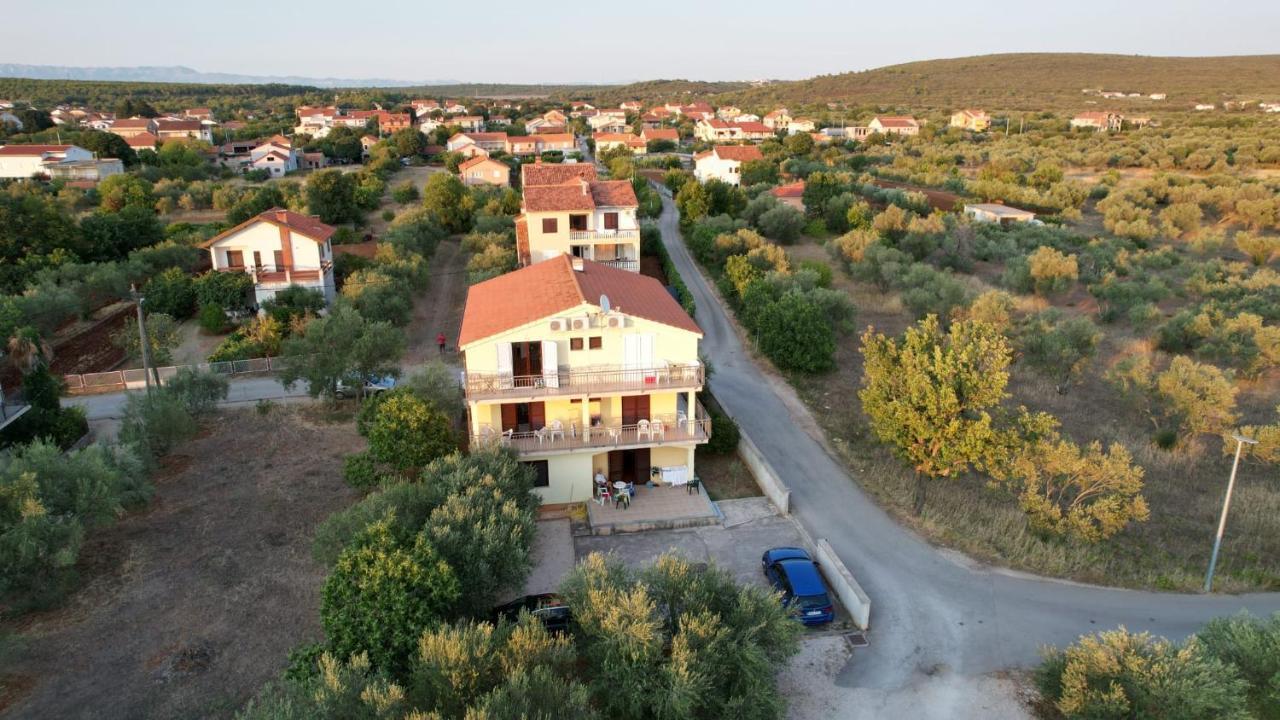 Apartments Antonija Sukošan Exterior foto